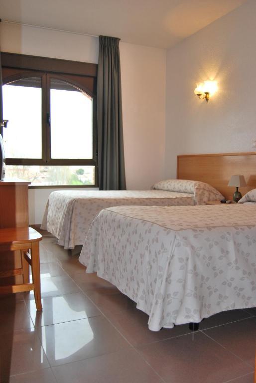 Hostal Cazalegas Extérieur photo