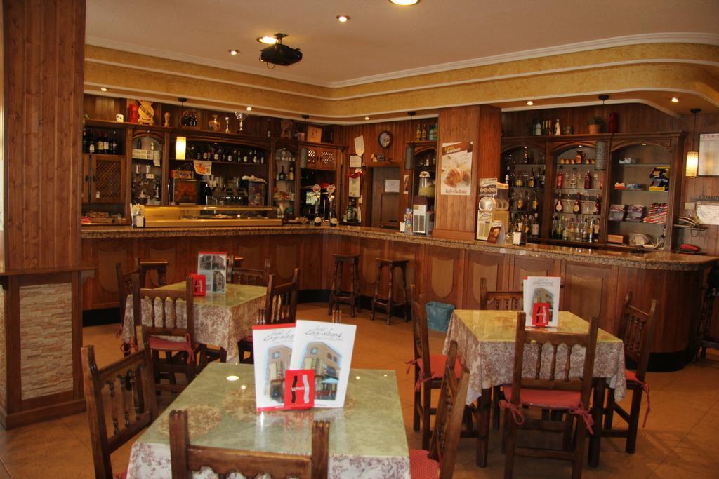 Hostal Cazalegas Extérieur photo