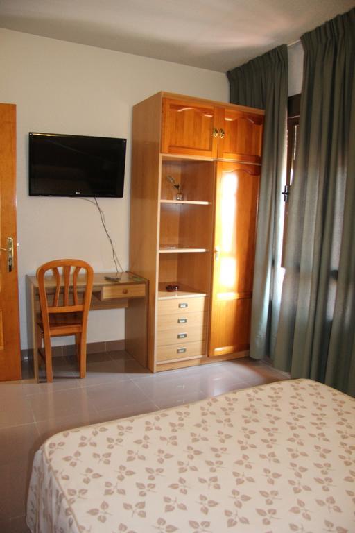 Hostal Cazalegas Extérieur photo